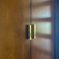 目黒区駒場の賃貸物件/玄関収納の取っ手