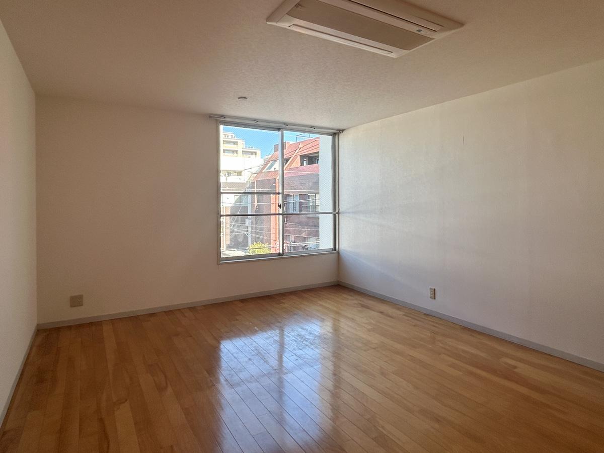 目黒区中央町の賃貸物件/洋室別角度から