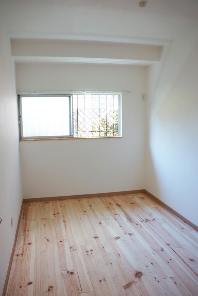 茅ヶ崎市矢畑の賃貸物件/庭に面していない方の部屋