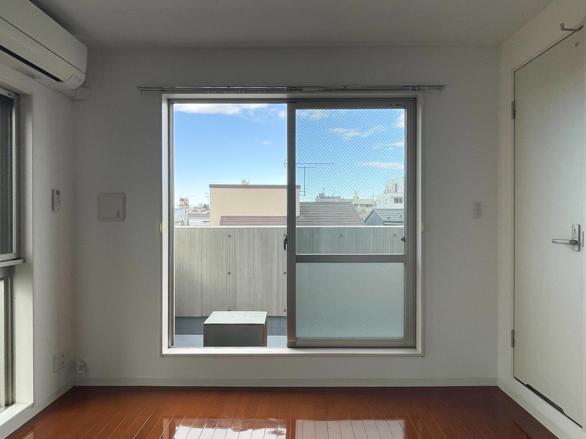 世田谷区太子堂の賃貸物件/周囲に高い建物がないので、下階でも空がしっかり見えます