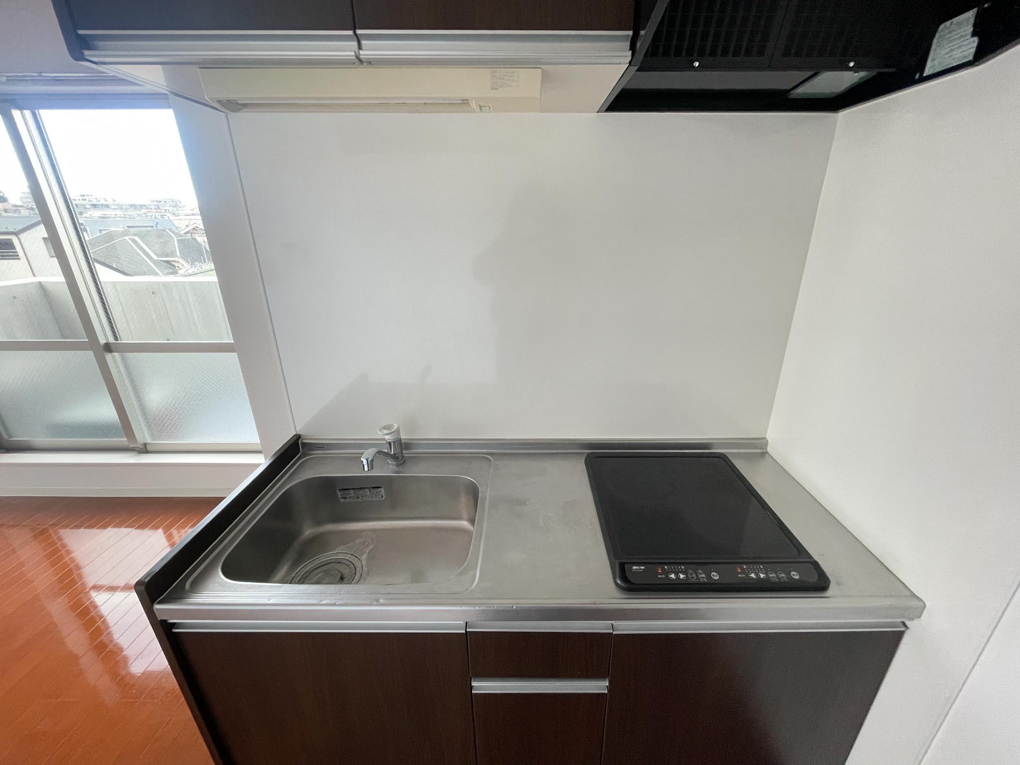 世田谷区太子堂の賃貸物件/下階：IHコンロのキッチン