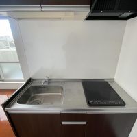 世田谷区太子堂の賃貸物件/下階：IHコンロのキッチン