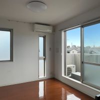 世田谷区太子堂の賃貸物件/下階：東側にも窓があって明るい