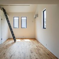 埼玉県川越市郭町の賃貸物件/ROOM1：ロフト側にいくと、すっと天井が高くなる形