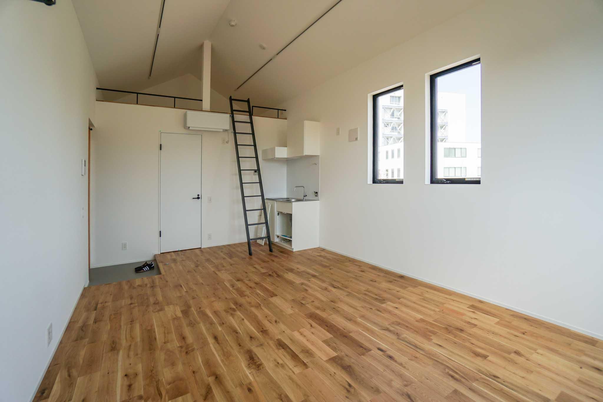 埼玉県川越市郭町の賃貸物件/ROOM2：水回りの方をみる