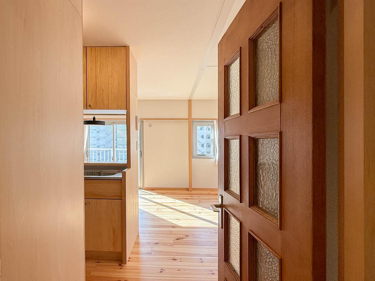 品川区東品川の売買物件/こちらの扉から居室へ