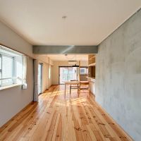 品川区東品川の売買物件/東側バルコニーから居室をみて