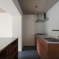 町田市山崎町の売買物件/キッチンを別のアングルで。床のタイルもかっこいい