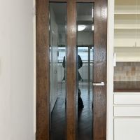 目黒区下目黒の賃貸物件/室内扉もレトロな質感です