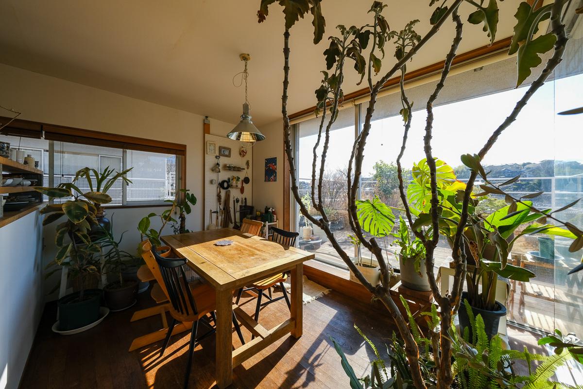 川崎市麻生区高石の売買物件/心地よく食事が取れそうなリビング