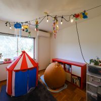 川崎市麻生区高石の売買物件/約5.8畳の洋室。パーケットフローリングが良い感じ