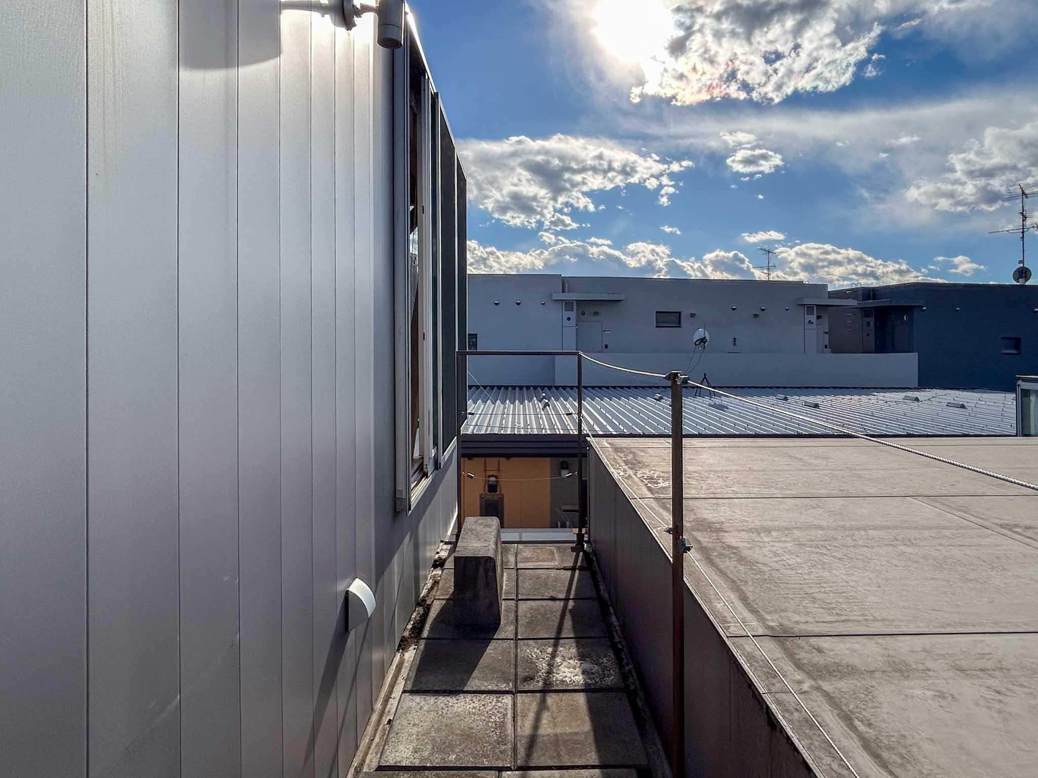 川崎市高津区溝口の賃貸物件/洗濯物がよく乾きそうなバルコニー