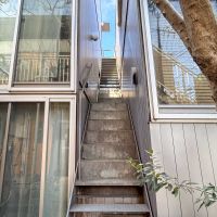 川崎市高津区溝口の賃貸物件/専用の長い階段