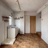 世田谷区瀬田の賃貸物件/ダイニングから玄関側をみる