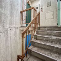 世田谷区瀬田の賃貸物件/廃墟感がただよう階段室