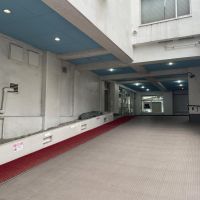 大田区山王の賃貸物件/長めのスロープを上っていきます