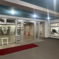 大田区山王の賃貸物件/オートロックのエントランス。平日の7:00〜17:00が常開で、それ以外はロックされています