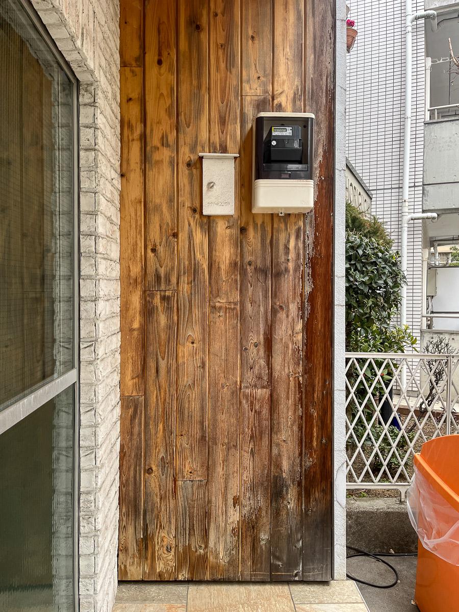 渋谷区富ヶ谷の賃貸物件/板張りの外壁