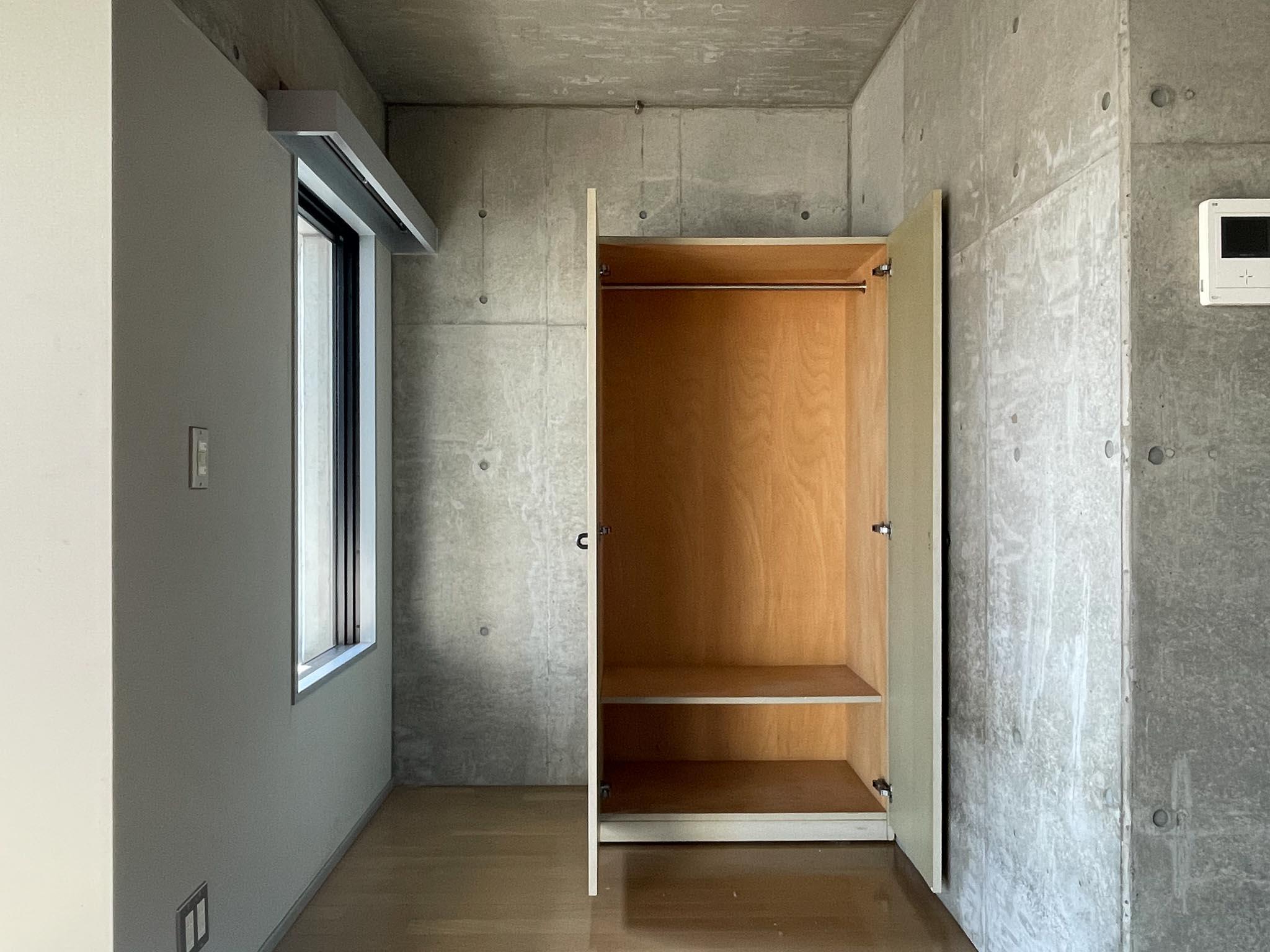 三鷹市井の頭の賃貸物件/西側の飛び出たところ。ここにはベッドを当てはめるのが良さそうです