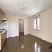 世田谷区宮坂の賃貸物件/ダイニングキッチンの先はバストイレ