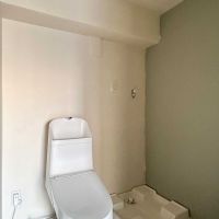 世田谷区新町の賃貸物件/トイレと洗濯機置き場