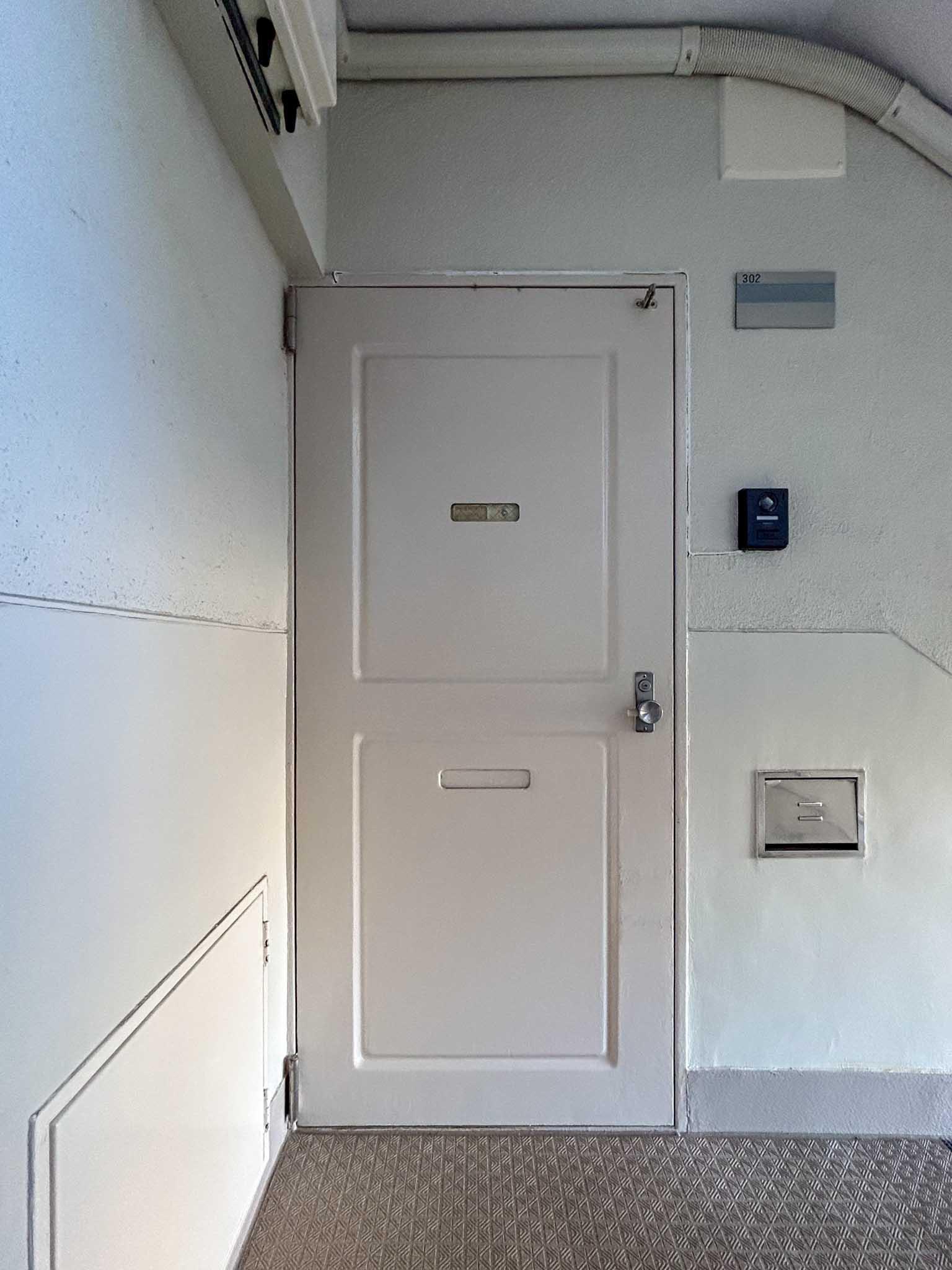 横浜市青葉区青葉台の賃貸物件/玄関扉