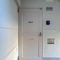 横浜市青葉区青葉台の賃貸物件/玄関扉