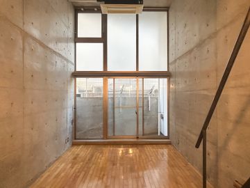 世田谷区松原の賃貸物件/まるで要塞に紛れ込んだよう