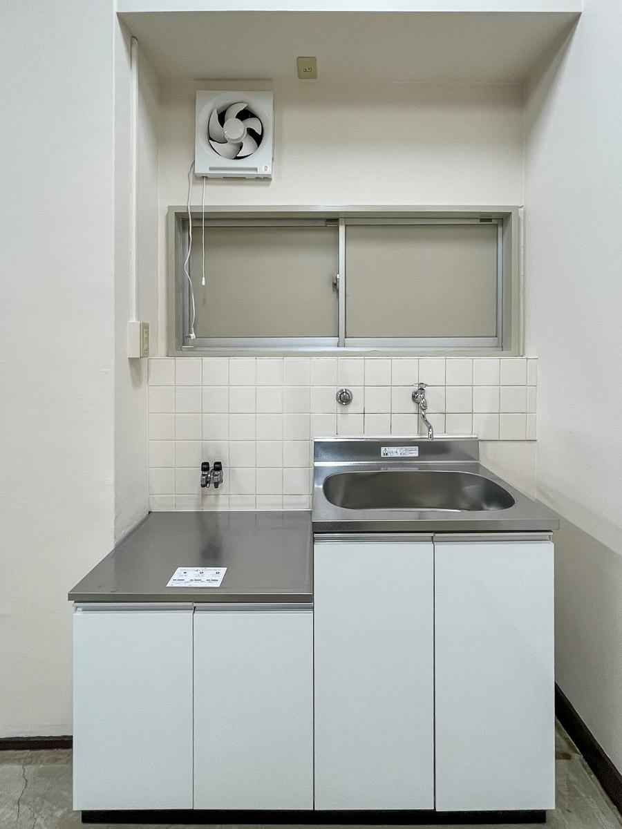 台東区台東の賃貸物件/小さめのキッチンがついています