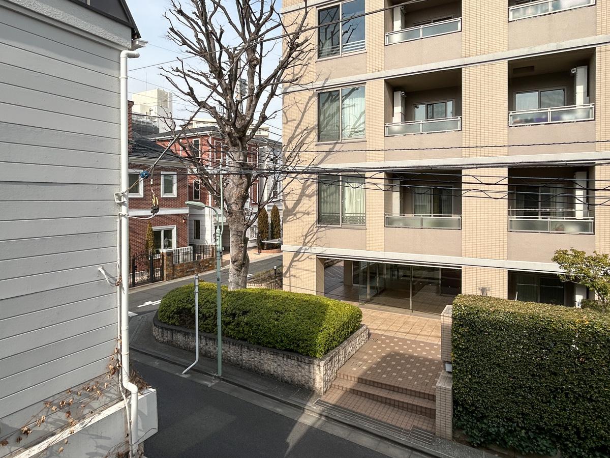 品川区上大崎の賃貸物件/眺望。周囲は落ち着いた住宅街です