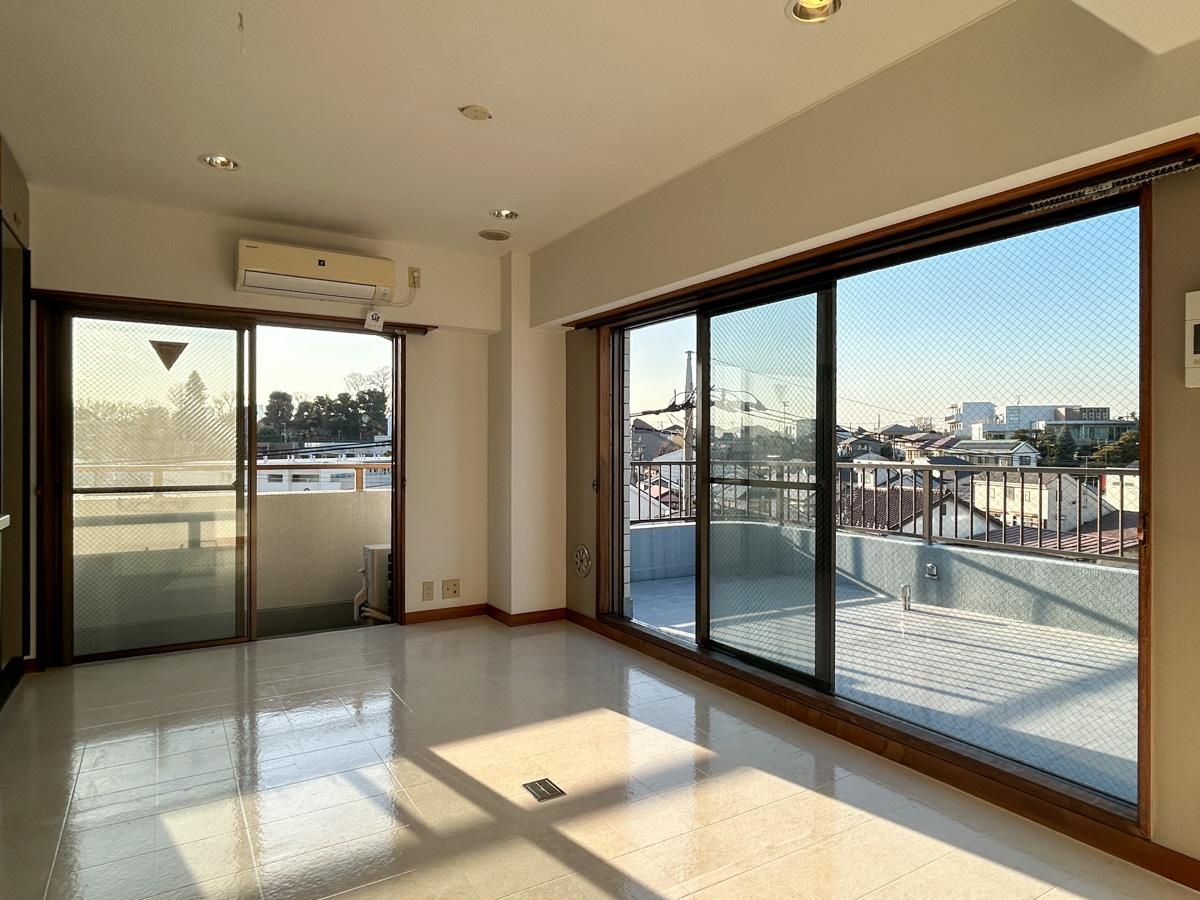 大田区久ヶ原の賃貸物件/LDKはバルコニーに面していて開放的