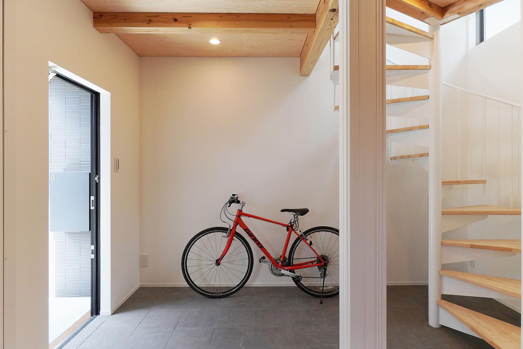 静岡県三島市西本町の賃貸物件/土間には自転車を置くことも可能です