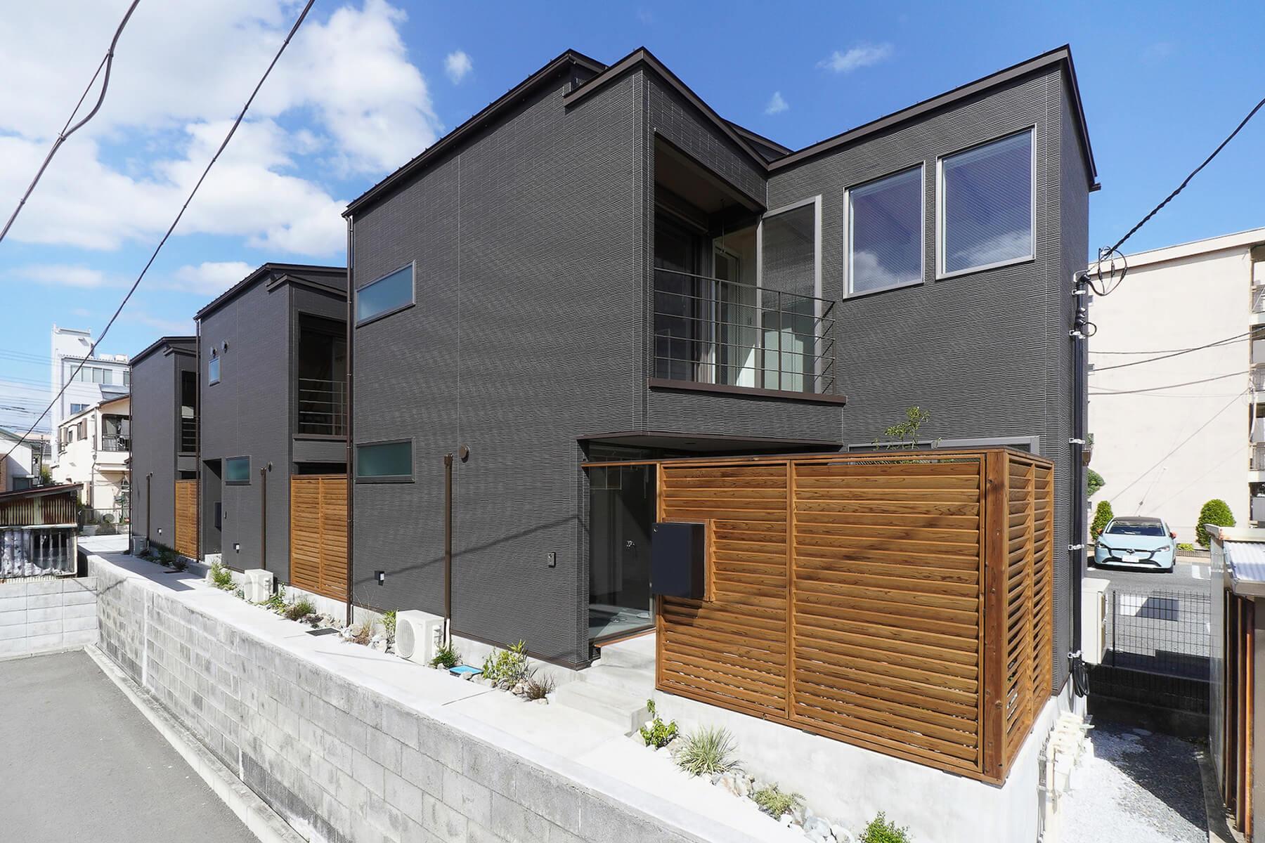 静岡県三島市西本町の賃貸物件/落ち着いた雰囲気のテラスハウスです