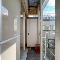 目黒区柿の木坂の賃貸物件/洋室のベランダ。物置が設置済み