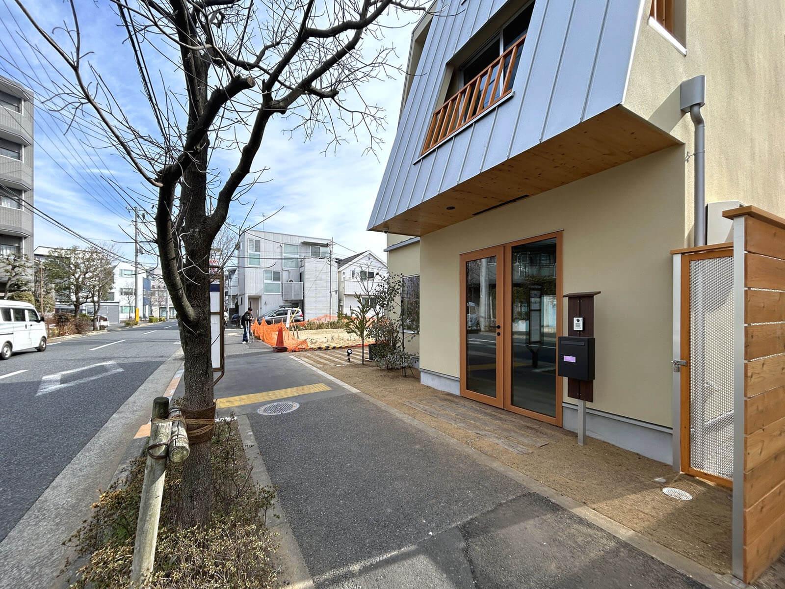 世田谷区船橋の賃貸物件/A：通り沿いのいちばん目立つ位置に店があるA区画