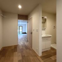 世田谷区船橋の賃貸物件/A：バストイレ洗面所は納戸を経由して