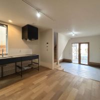 世田谷区船橋の賃貸物件/A：階段の上り口は土間スペースに