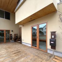 世田谷区船橋の賃貸物件/奥がC区画の入口、手前がB区画の入口