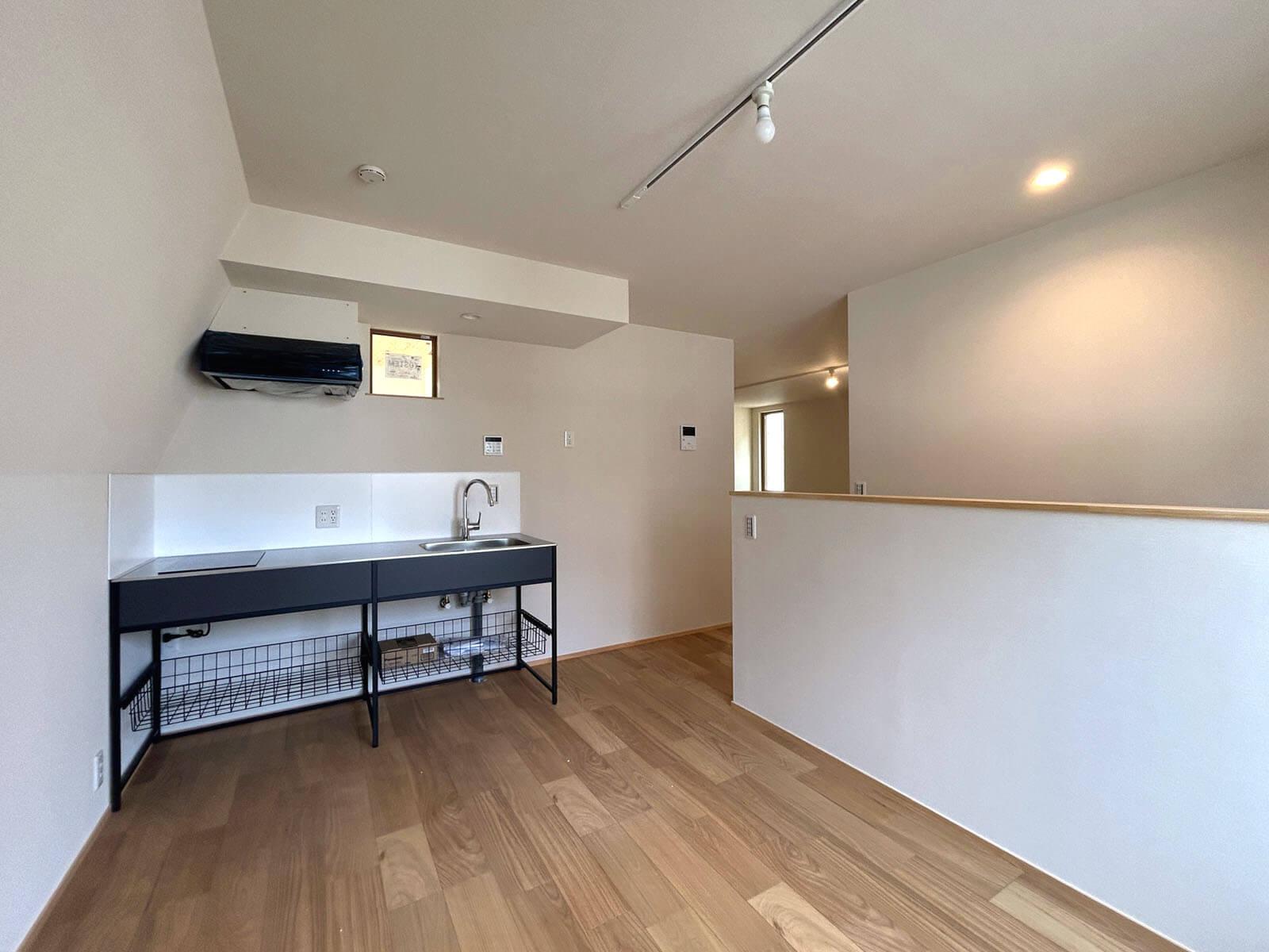 世田谷区船橋の賃貸物件/B：2階は2つのエリアに分かれこちらはキッチン