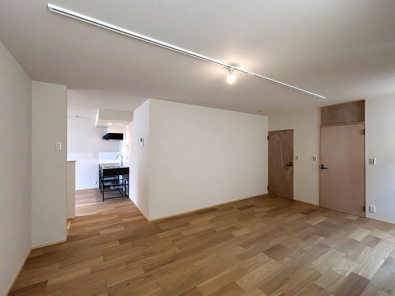 世田谷区船橋の賃貸物件/B：奥にある寝室がわりと広く、リビングとの兼用も検討できそう