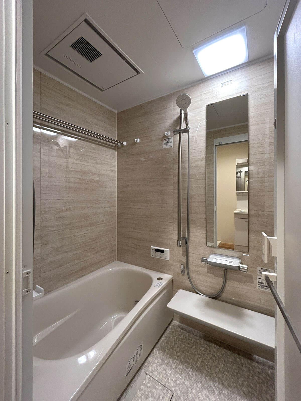 世田谷区船橋の賃貸物件/B：バルコニーがないので浴室乾燥機付き（水まわりの設備は3区画共通の仕様です）