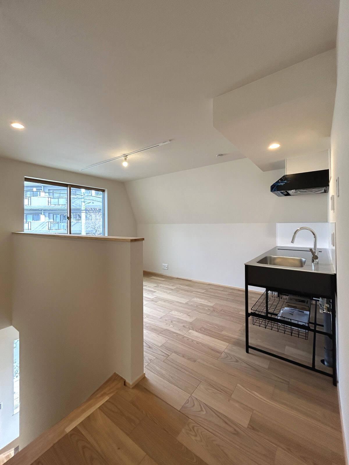 世田谷区船橋の賃貸物件/B：左下の階段を下りていくと