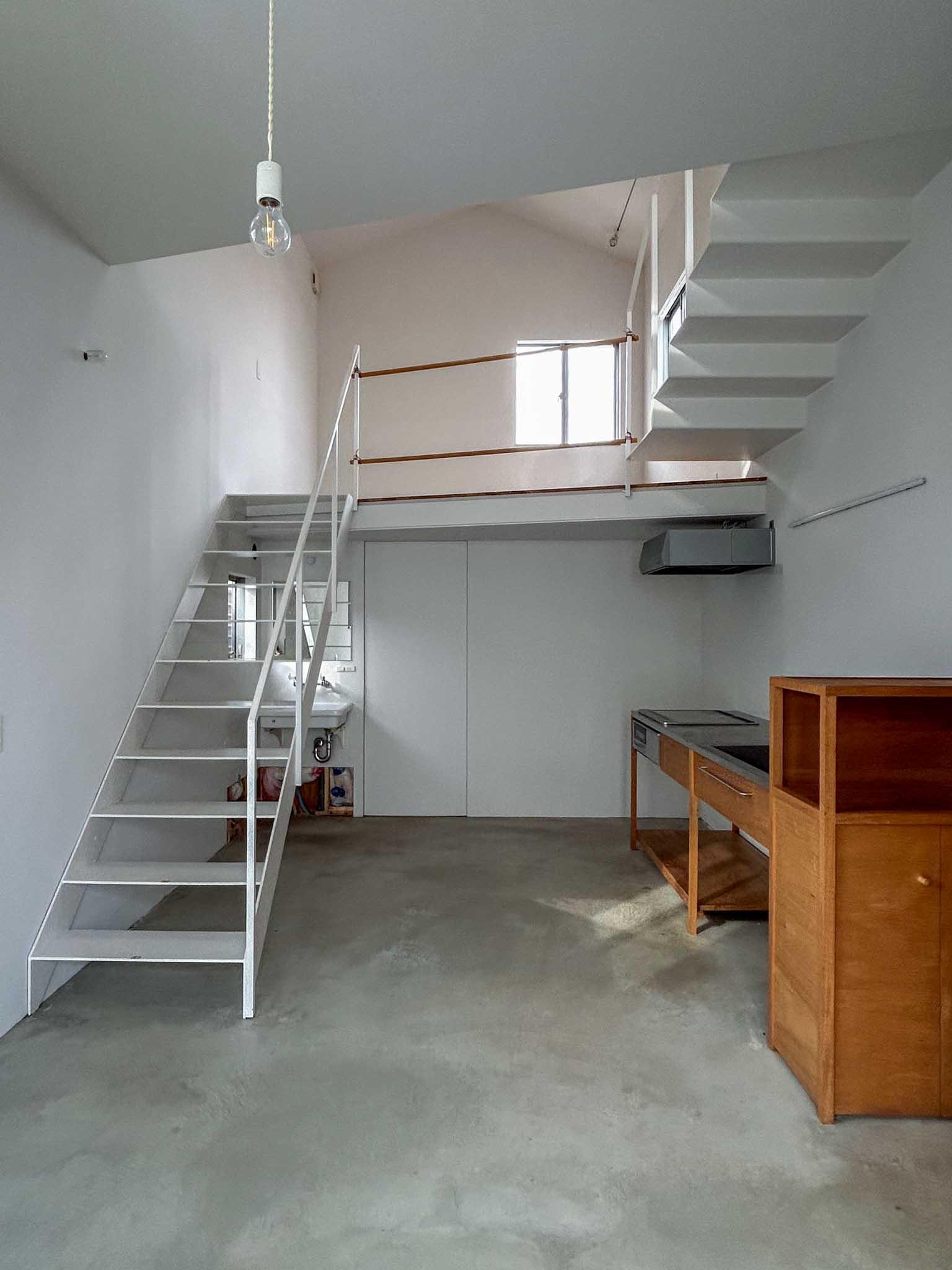 横浜市港北区篠原台町の賃貸物件/1階：水回りの方をみる