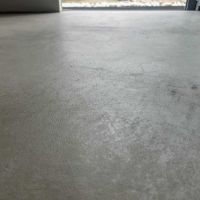 横浜市港北区篠原台町の賃貸物件/1階：きれいに均されたモルタル床