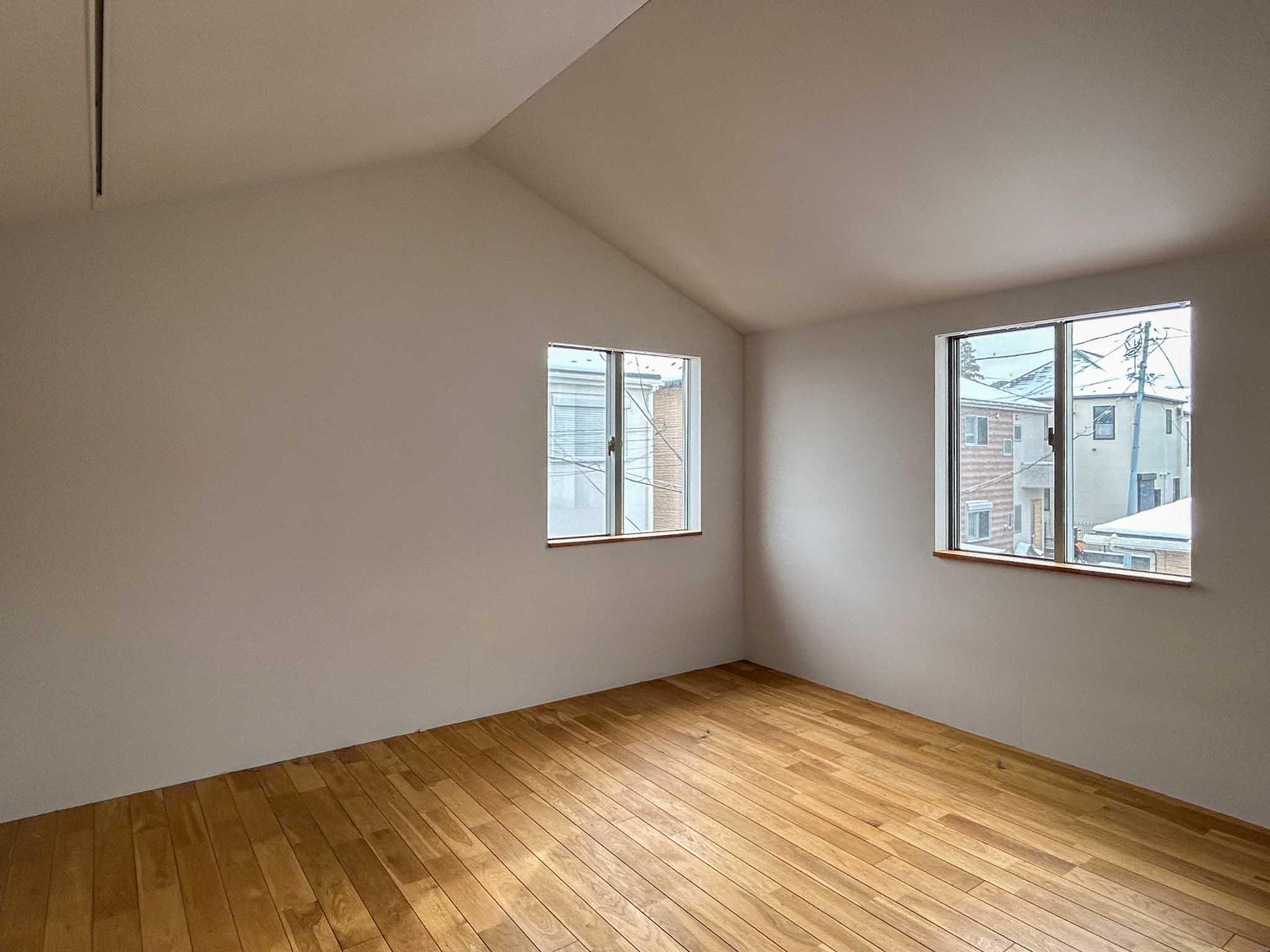 横浜市港北区篠原台町の賃貸物件/2階：寝室にちょうど良さそうなスペース。天井高は控えめ