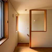 東村山市青葉町の売買物件/2階　階段前