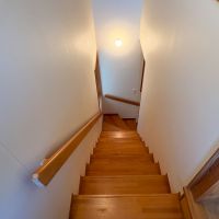 東村山市青葉町の売買物件/階段を降りて1階へ　今度は水回りを見てみましょう