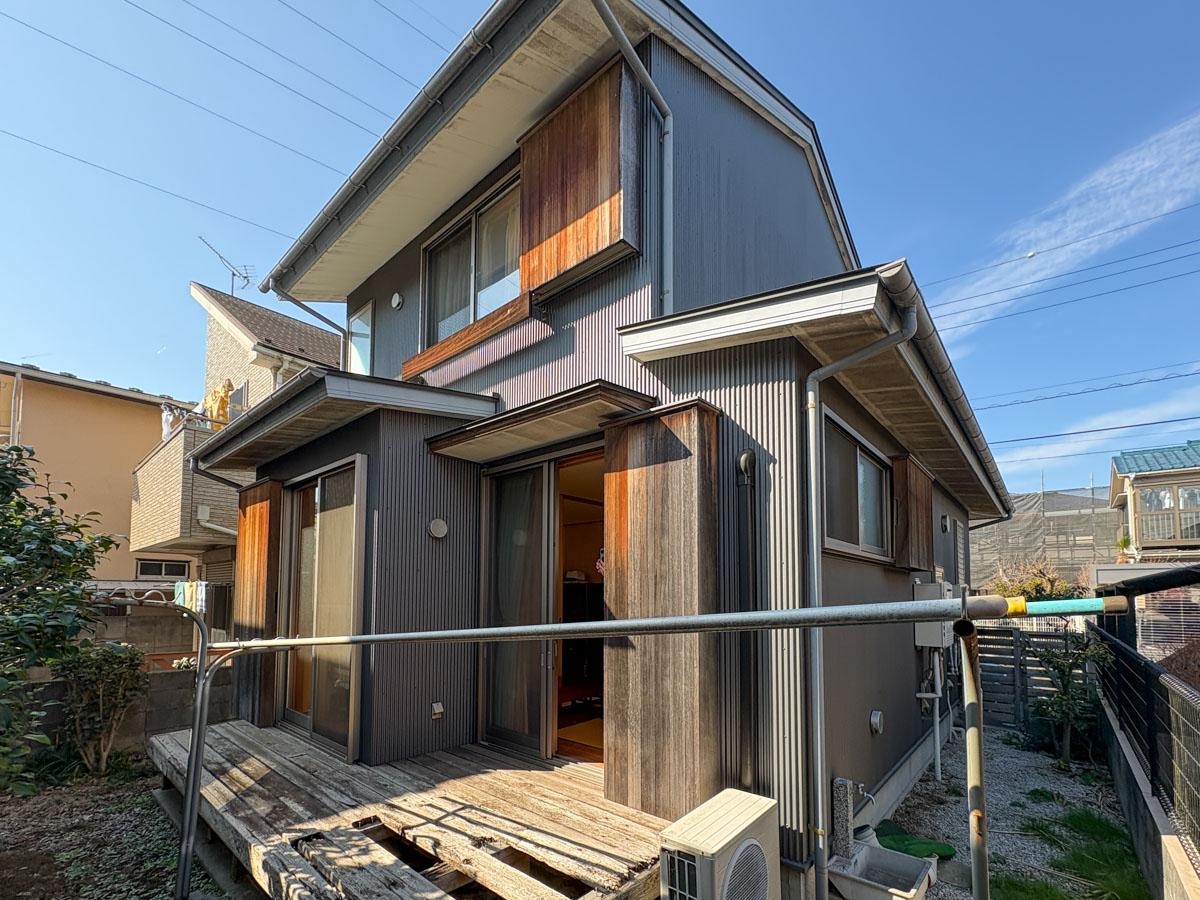 東村山市青葉町の売買物件/木の質感を生かした戸建
