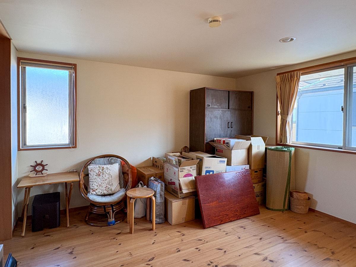 東村山市青葉町の売買物件/2階　これまではほぼ物置としてしか使われていなかった様子