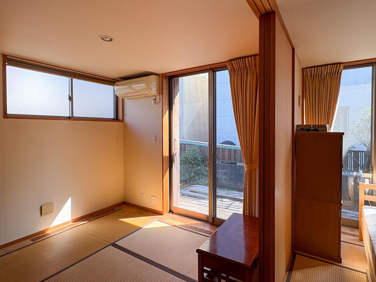 東村山市青葉町の売買物件/1階　住む人数にもよるが、2部屋を1室のリビングにしてしまうと使い勝手がよさそう